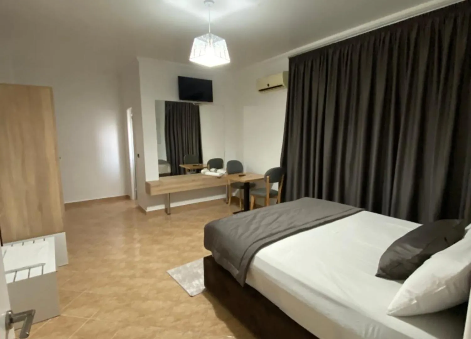 Monte Rei Hotel Lushnjë